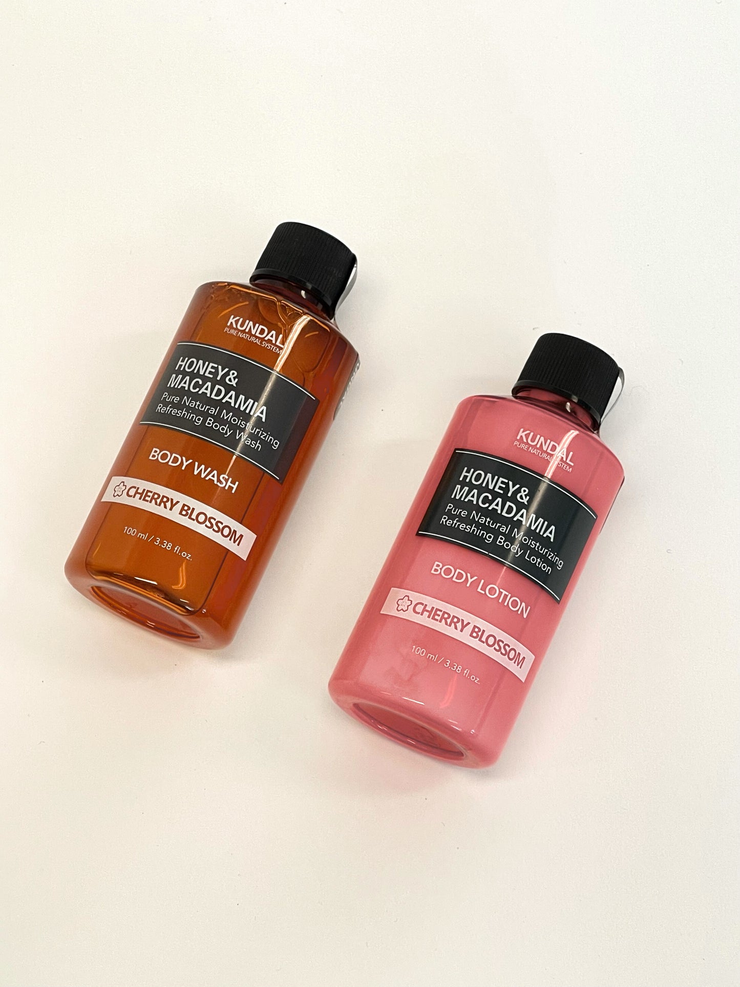 Kundal Honey & Macadamia Body Wash Cherry Blossom